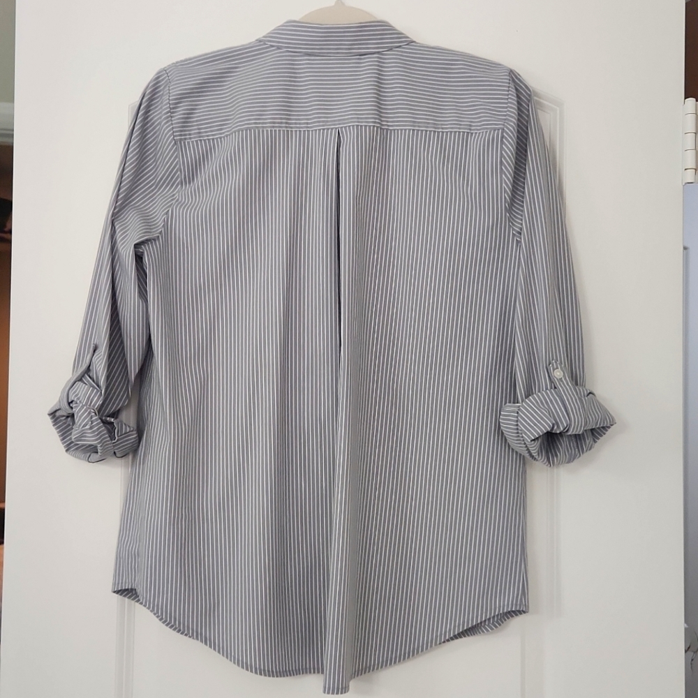 Gray and white striped blouse by Apt. 9 in excellent condition! - Picture 5 of 7